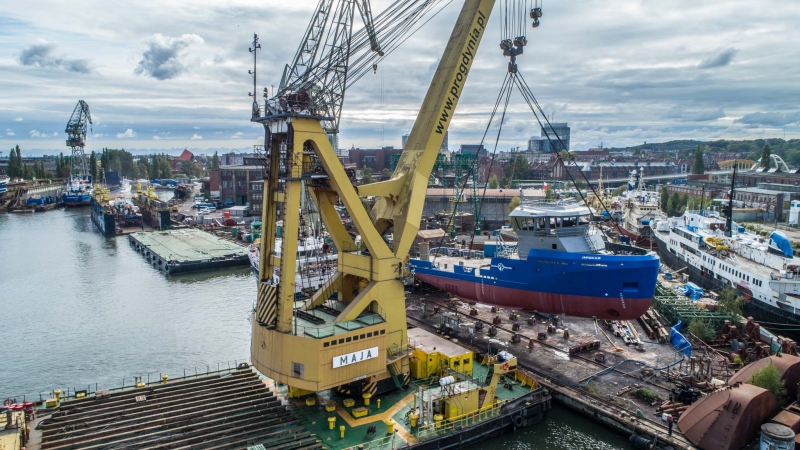 Wodowanie wielozadaniowego statku dla Jamajki w stoczni Safe (foto, wideo)-GospodarkaMorska.pl