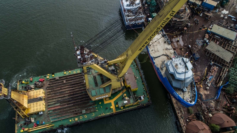 Wodowanie wielozadaniowego statku dla Jamajki w stoczni Safe (foto, wideo)-GospodarkaMorska.pl
