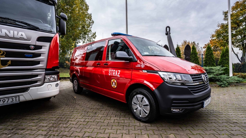 Nowy pojazd kwatermistrzowski na 90-lecie Portowej Straży Pożarnej w Gdyni (foto, wideo)-GospodarkaMorska.pl