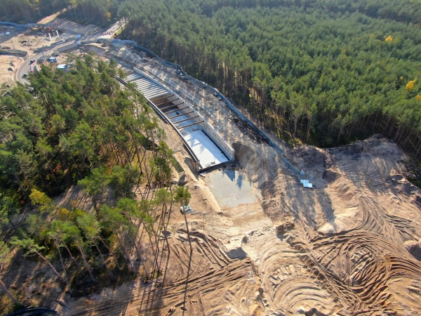 Tunel w Świnoujściu. Na wyspie powstaje niemal 800 potężnych pierścieni [foto]-GospodarkaMorska.pl