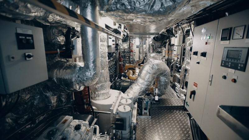 Eneria dostarczyła silniki Catepilar na nową jednstkę UM w Gdyni [foto]-GospodarkaMorska.pl