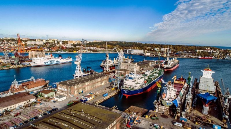 Intensywny sezon w Stoczni Remontowej Nauta (foto, wideo)-GospodarkaMorska.pl