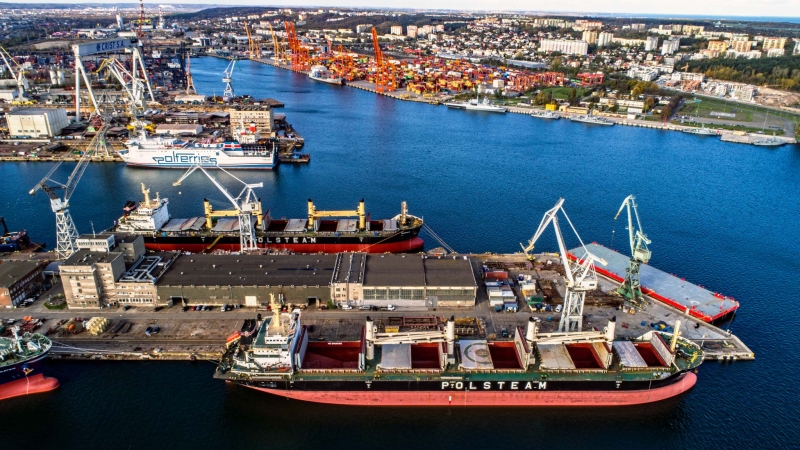 Intensywny sezon w Stoczni Remontowej Nauta (foto, wideo)-GospodarkaMorska.pl