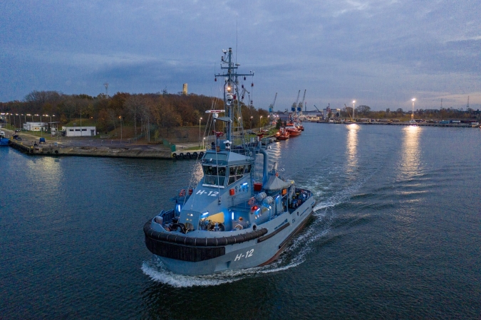 Holownik H-12 Semko przekazany Marynarce Wojennej RP [foto]-GospodarkaMorska.pl