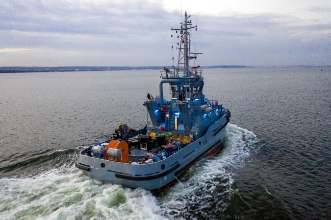 Holownik H-12 Semko przekazany Marynarce Wojennej RP [foto]-GospodarkaMorska.pl