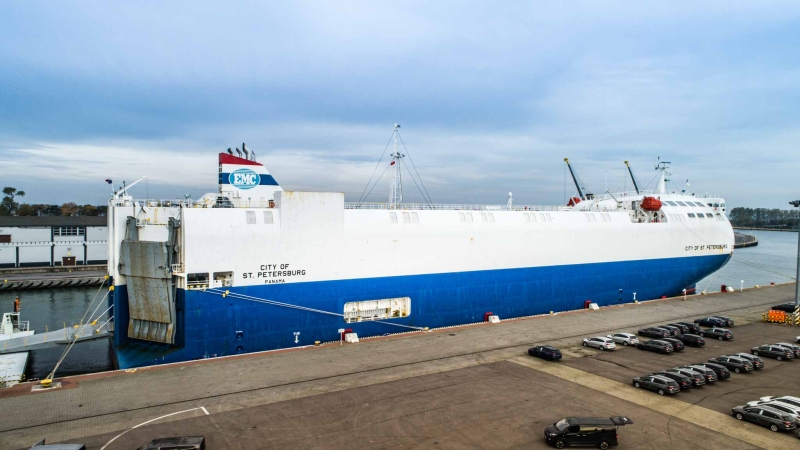 Port Gdańsk liderem przeładunków samochodów osobowych w regionie [foto, wideo]-GospodarkaMorska.pl
