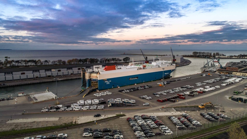 Port Gdańsk liderem przeładunków samochodów osobowych w regionie [foto, wideo]-GospodarkaMorska.pl