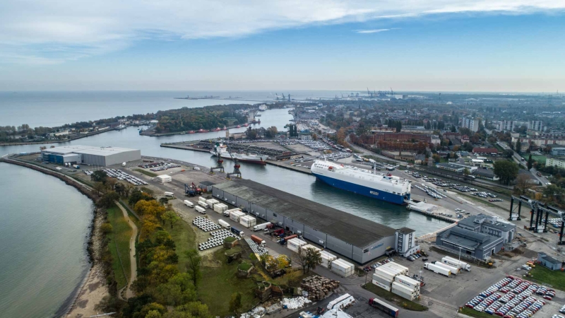 Port Gdańsk liderem przeładunków samochodów osobowych w regionie [foto, wideo]-GospodarkaMorska.pl