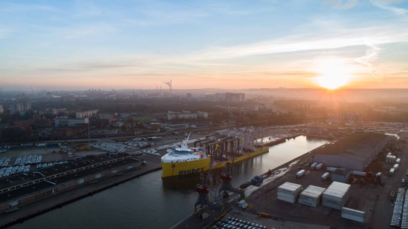 Największy załadunek suwnic w historii El Professional (foto, wideo)-GospodarkaMorska.pl