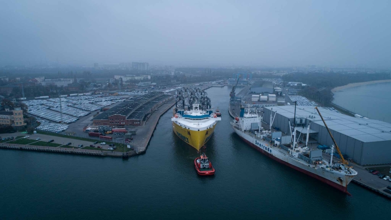 Największy załadunek suwnic w historii El Professional (foto, wideo)-GospodarkaMorska.pl