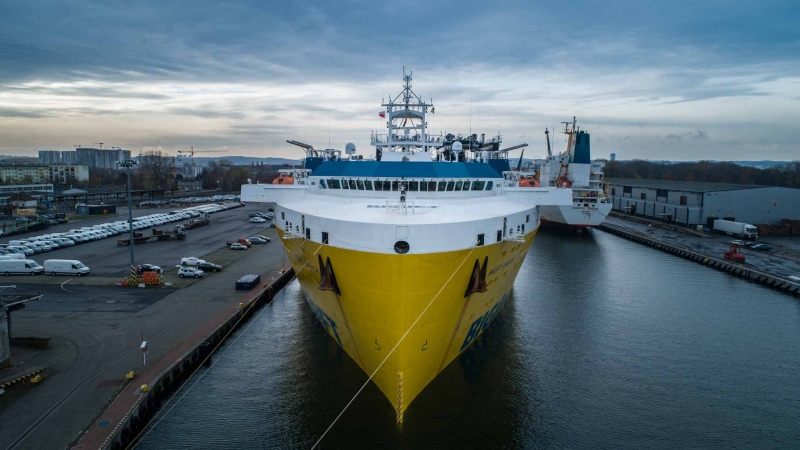 Największy załadunek suwnic w historii El Professional (foto, wideo)-GospodarkaMorska.pl