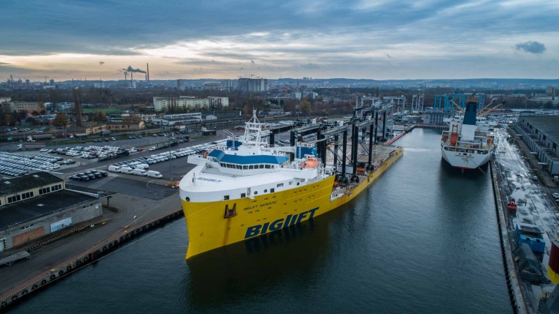 Największy załadunek suwnic w historii El Professional (foto, wideo)-GospodarkaMorska.pl