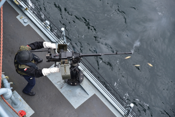 Grudniowe manewry na Zatoce [foto]-GospodarkaMorska.pl