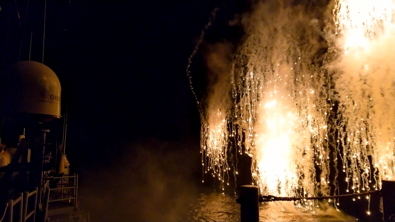 Grudniowe manewry na Zatoce [foto]-GospodarkaMorska.pl