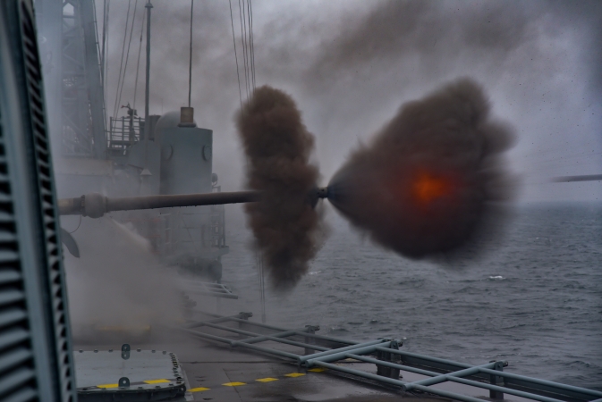 Grudniowe manewry na Zatoce [foto]-GospodarkaMorska.pl