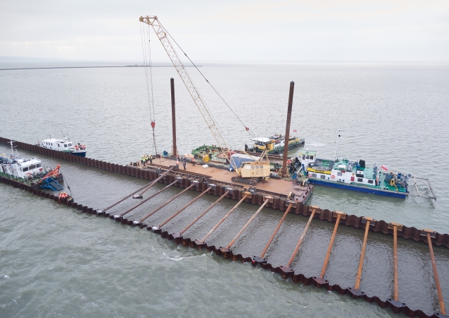 Grudzień na budowie drogi wodnej łączącej Zalew Wiślany z Zatoką Gdańską [foto, wideo]-GospodarkaMorska.pl