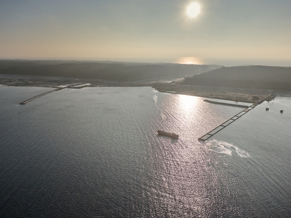 Grudzień na budowie drogi wodnej łączącej Zalew Wiślany z Zatoką Gdańską [foto, wideo]-GospodarkaMorska.pl