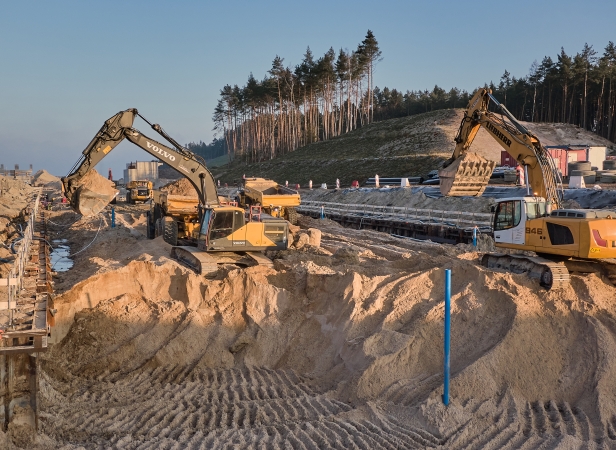 Grudzień na budowie drogi wodnej łączącej Zalew Wiślany z Zatoką Gdańską [foto, wideo]-GospodarkaMorska.pl