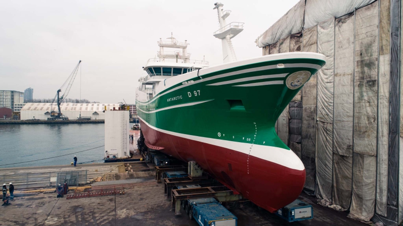 Stocznia Karstensen zwodowała statek rybacki dla Irlandczyków [foto, wideo]-GospodarkaMorska.pl