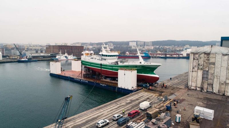 Stocznia Karstensen zwodowała statek rybacki dla Irlandczyków [foto, wideo]-GospodarkaMorska.pl