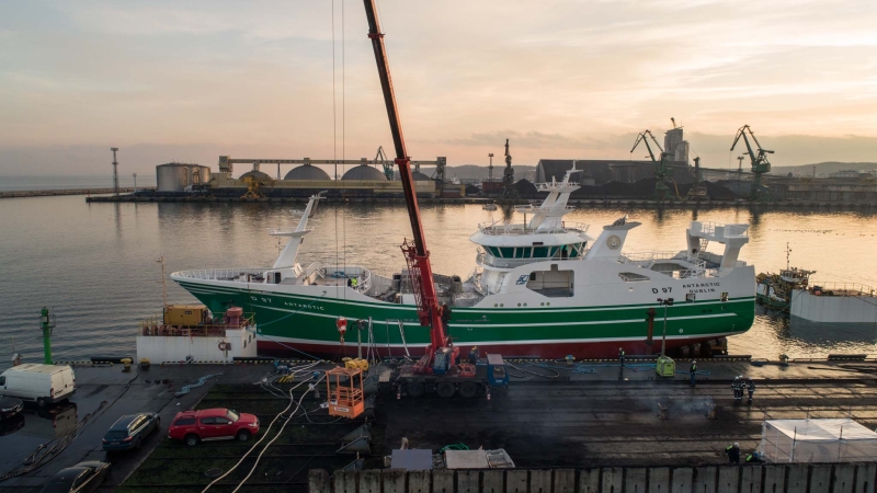 Stocznia Karstensen zwodowała statek rybacki dla Irlandczyków [foto, wideo]-GospodarkaMorska.pl