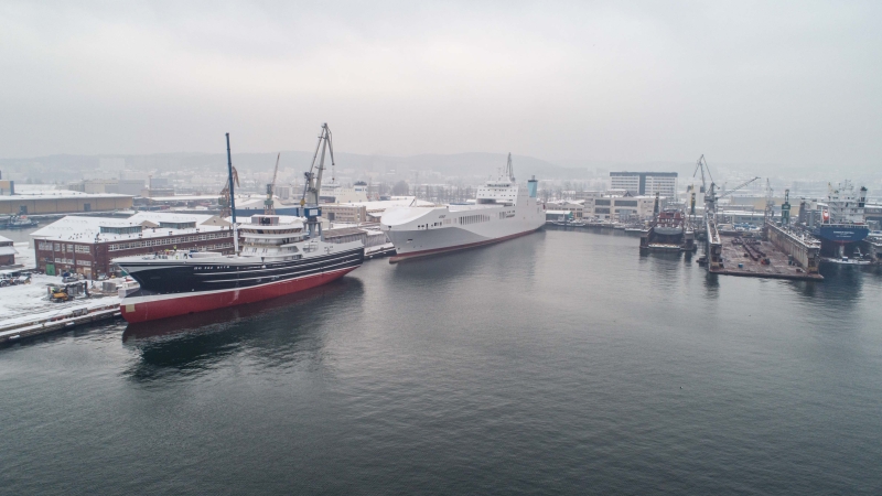 Pracowity początek roku w Karstensen Shipyard Poland. Wodowanie dużej jednostki rybackiej [foto, wideo]-GospodarkaMorska.pl