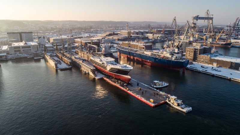 Pracowity początek roku w Karstensen Shipyard Poland. Wodowanie dużej jednostki rybackiej [foto, wideo]-GospodarkaMorska.pl