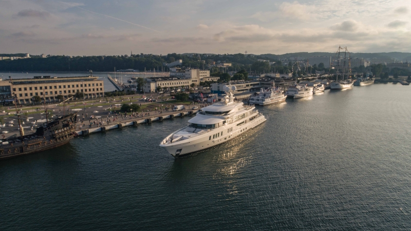 Stocznia Damen Shipyards Gdynia - specjaliści w budowie kadłubów luksusowych jachtów-GospodarkaMorska.pl