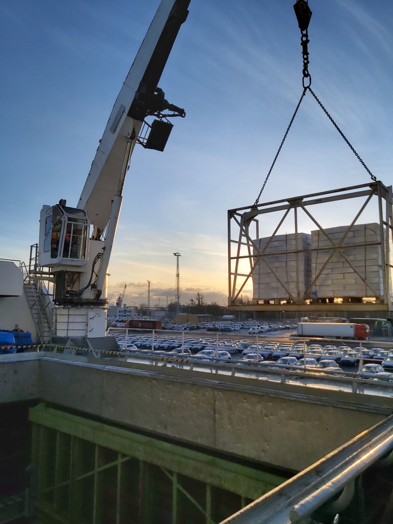 „Green Italia” – norweski chłodniowiec zarządzany przez polską spółkę-GospodarkaMorska.pl