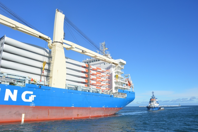 COSCO Shipping – chiński gigant przybywa do gdyńskiego portu z kolejną partią śmigieł-GospodarkaMorska.pl