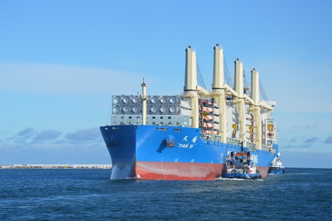 COSCO Shipping – chiński gigant przybywa do gdyńskiego portu z kolejną partią śmigieł-GospodarkaMorska.pl