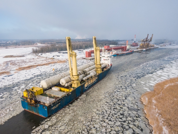 Morskie dostawy wielkogabarytowych konstrukcji na projekt Polimery Police-GospodarkaMorska.pl