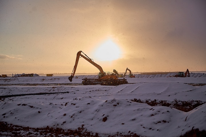 Atak zimy nie opóźnił prac na Mierzei-GospodarkaMorska.pl