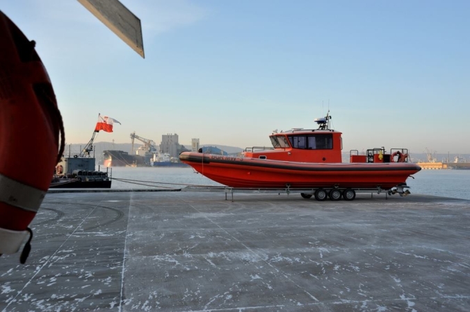 Zima w porcie wojennym-GospodarkaMorska.pl