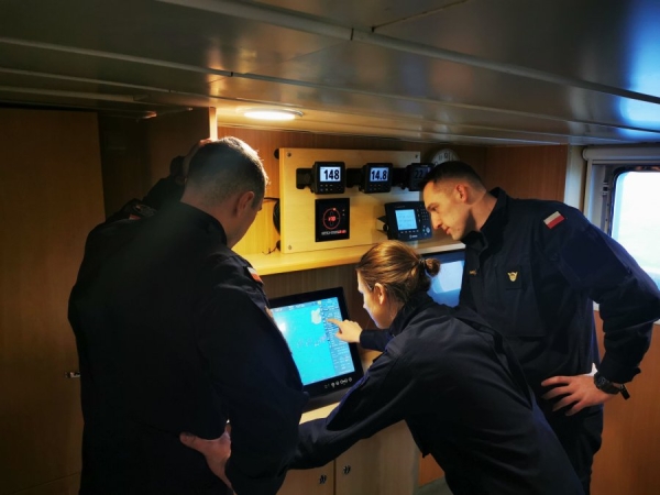 „Wodnik” w porcie. Po 2300 milach szkolenia -GospodarkaMorska.pl