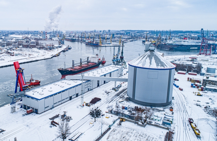 Pionierski załadunek 15 tysięcy ton cukru w nowym Terminalu Cukrowym w Porcie Gdańsk-GospodarkaMorska.pl