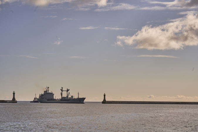 Kanadyjska fregata rakietowa HMCS w gdyńskim porcie-GospodarkaMorska.pl