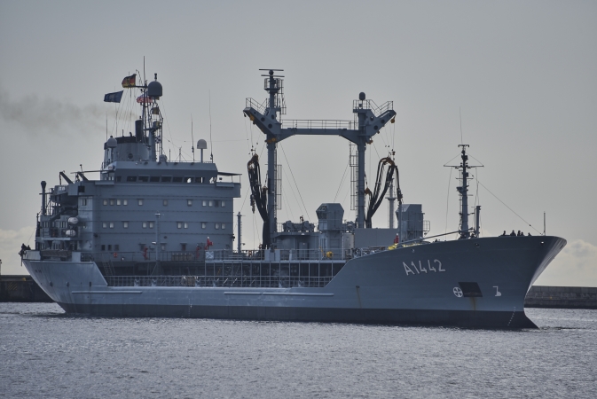 Kanadyjska fregata rakietowa HMCS w gdyńskim porcie-GospodarkaMorska.pl