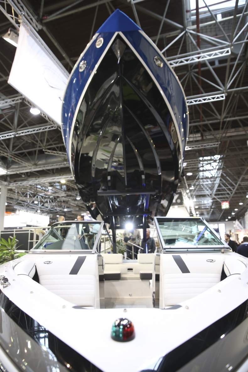 Ekskluzywne jachty i ciekawe rozrywki. Jedne z największych targów żeglarstwa już za nami (FOTO)-GospodarkaMorska.pl