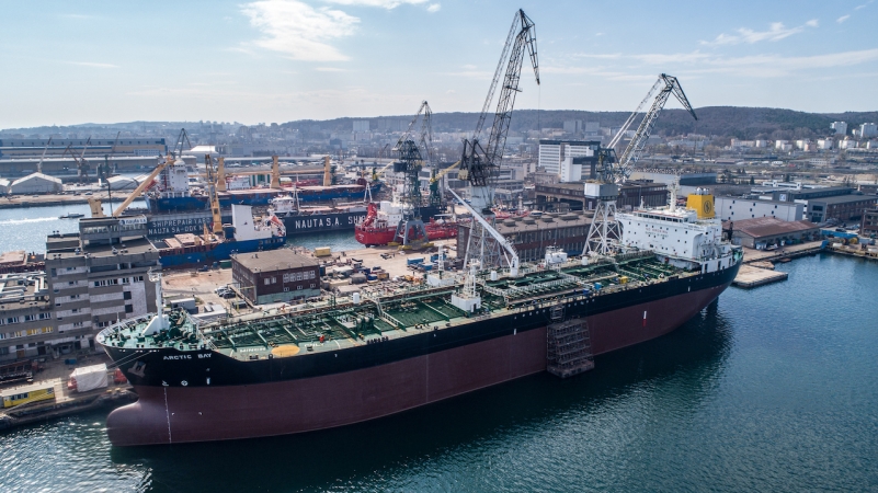 Kolejny miesiąc intensywnych prac w Stoczni Remontowej Nauta [foto, wideo]-GospodarkaMorska.pl