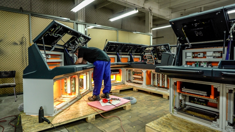Famor. Ponad 60 lat sprawdzonej jakości [wideo]-GospodarkaMorska.pl
