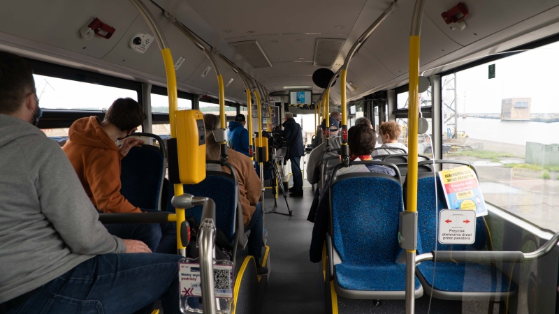 Port Gdynia od kuchni i nowy pomnik w mieście. Zobaczyli miejsca niedostępne na co dzień [wideo]-GospodarkaMorska.pl