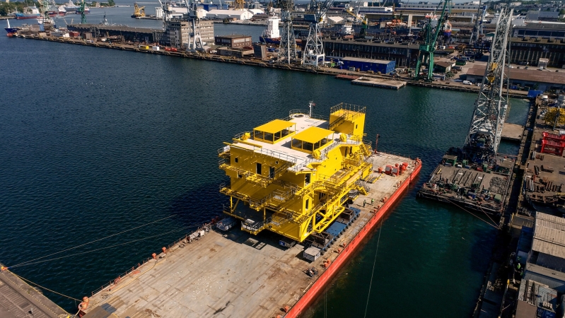 EPG łączy siły z Bladt Industries. Zobacz załadunek 700-tonowej trafostacji Kaskasi [WIDEO]] -GospodarkaMorska.pl