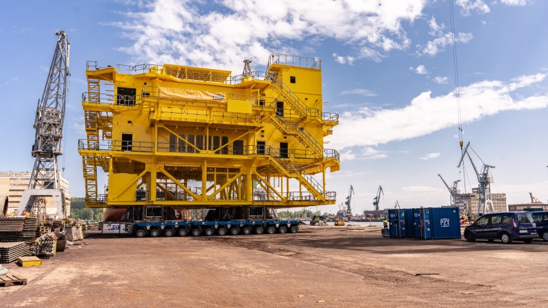 EPG łączy siły z Bladt Industries. Zobacz załadunek 700-tonowej trafostacji Kaskasi [WIDEO]] -GospodarkaMorska.pl