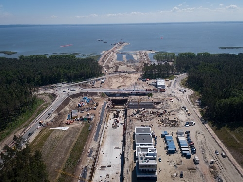 Pierwszy z mostów na Mierzei przechodzi próbne obciążenia [ZDJĘCIA]-GospodarkaMorska.pl