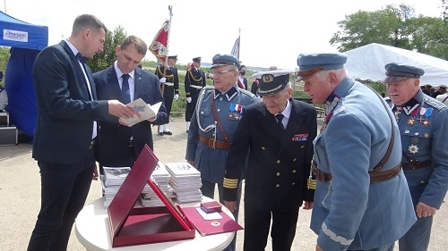 Zasłużonym dla Polski Morskiej i Pomorza-GospodarkaMorska.pl