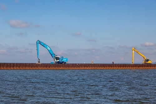 Mierzeja Wiślana. Prace kafarowe na sztucznej wyspie na finiszu [WIDEO]-GospodarkaMorska.pl