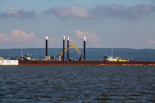 Mierzeja Wiślana. Prace kafarowe na sztucznej wyspie na finiszu [WIDEO]-GospodarkaMorska.pl