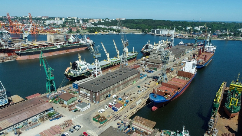 Stocznia Remontowa Nauta intensywnie rozpoczyna sezon letni [WIDEO, ZDJĘCIA]-GospodarkaMorska.pl