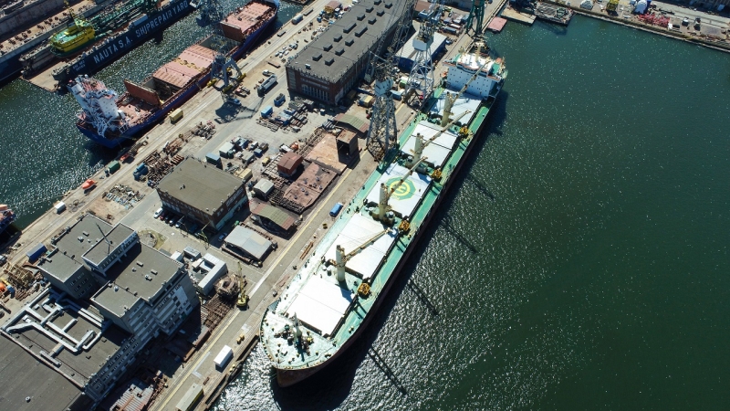 Stocznia Remontowa Nauta intensywnie rozpoczyna sezon letni [WIDEO, ZDJĘCIA]-GospodarkaMorska.pl